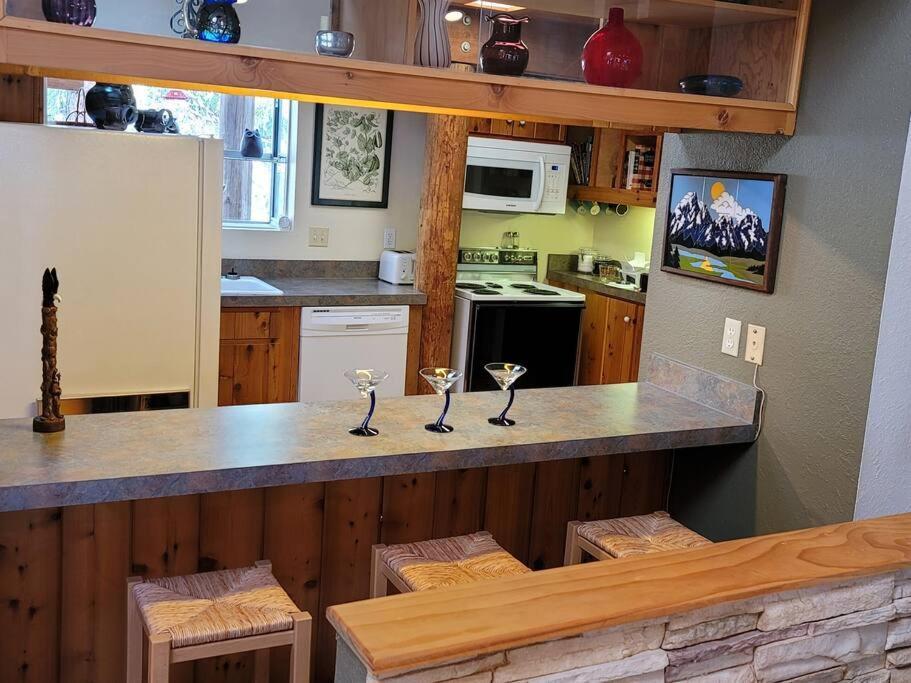 Casa De Los Arboles! Delight & Solitude Abound! Pine Cove Esterno foto